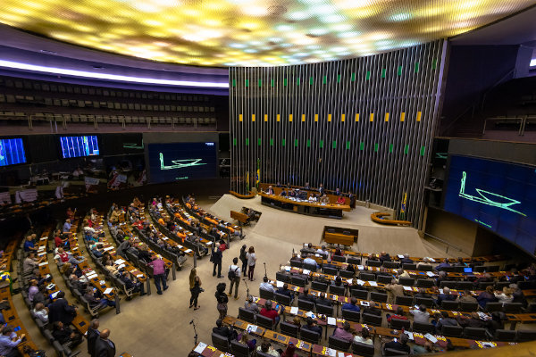 Câmara estuda restituição a consumidor que comprovar que arcou com tributo direto; entenda